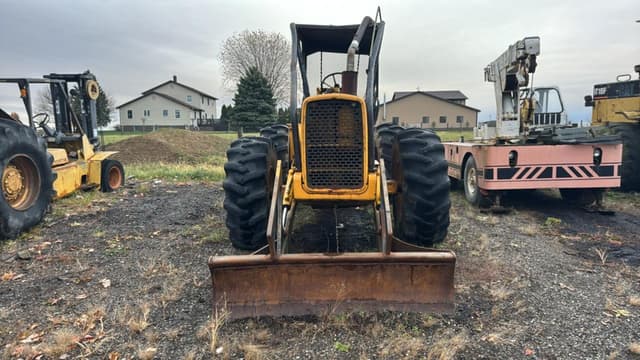 Image of John Deere 440B equipment image 2