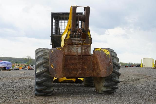 Image of John Deere 440C equipment image 3