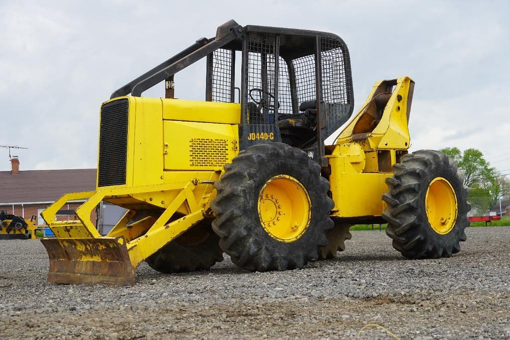 Image of John Deere 440C Primary image