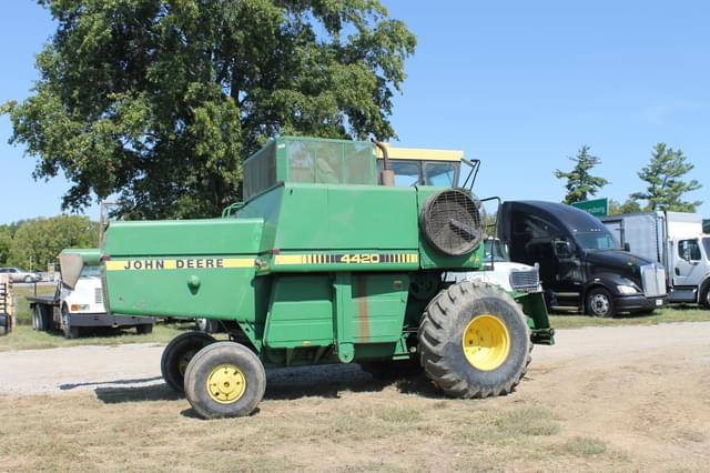 Image of John Deere 4420 equipment image 3