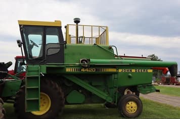 Main image John Deere 4420
