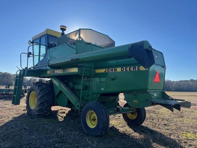 Image of John Deere 4420 equipment image 4