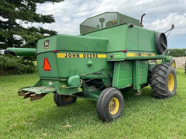Image of John Deere 4420 equipment image 3
