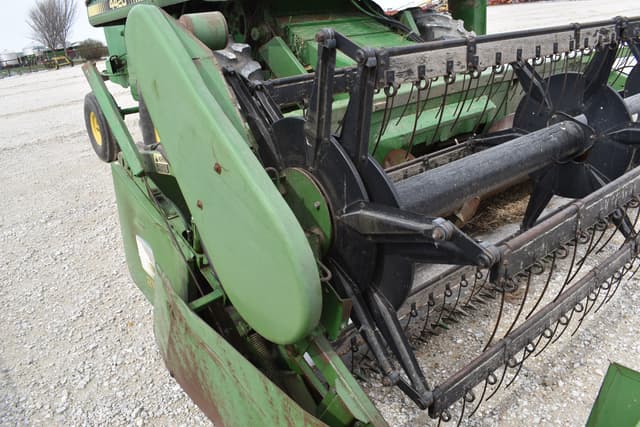 Image of John Deere 4420 equipment image 4