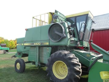 Main image John Deere 4420
