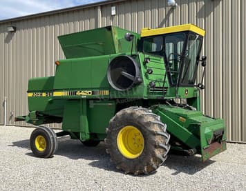 Main image John Deere 4420