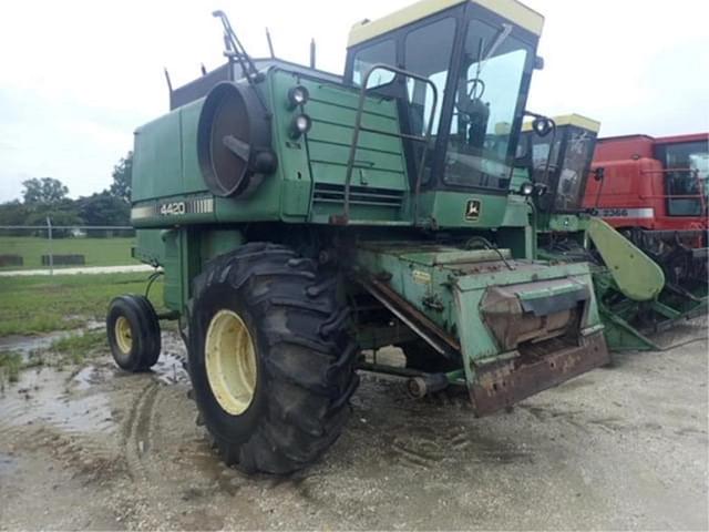 Image of John Deere 4420 equipment image 2