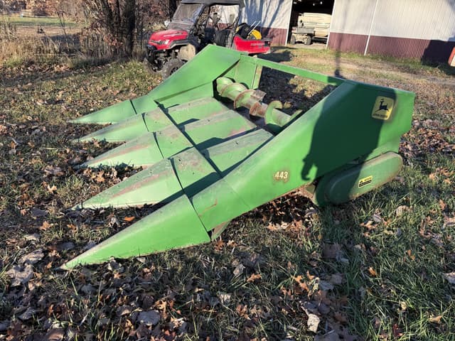 Image of John Deere 443 equipment image 1