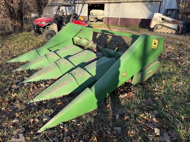 Image of John Deere 443 equipment image 3