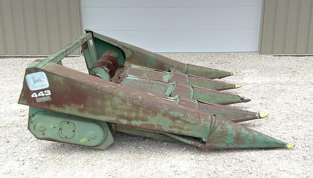 Image of John Deere 443 equipment image 1