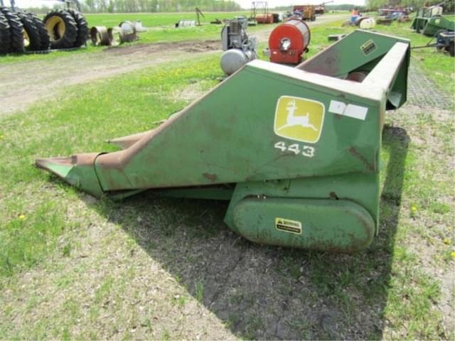 Image of John Deere 443 equipment image 3
