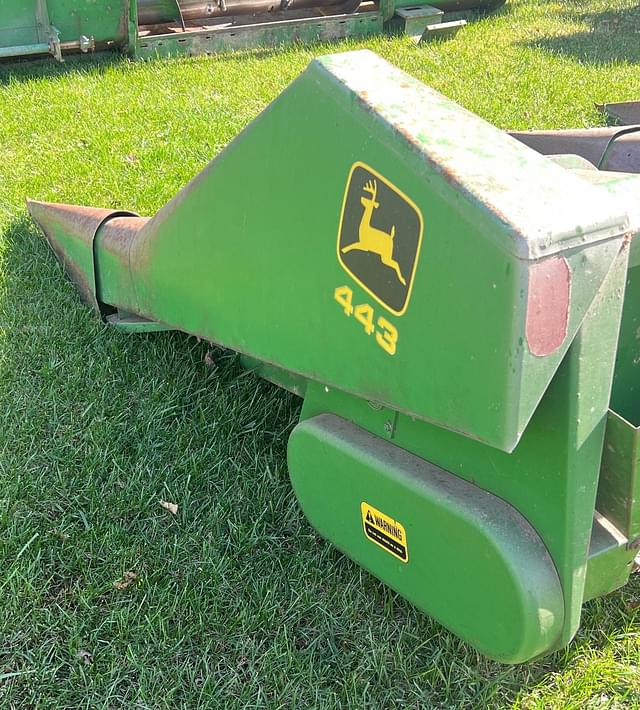 Image of John Deere 443 equipment image 4