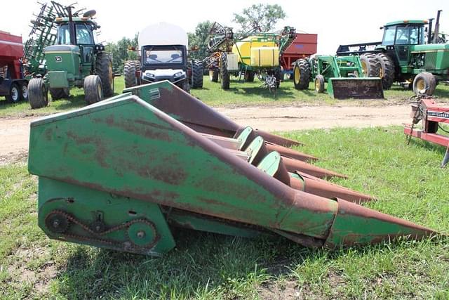 Image of John Deere 443 equipment image 2