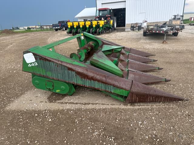 Image of John Deere 443 equipment image 2