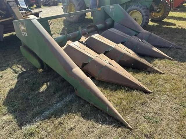 Image of John Deere 443 equipment image 2