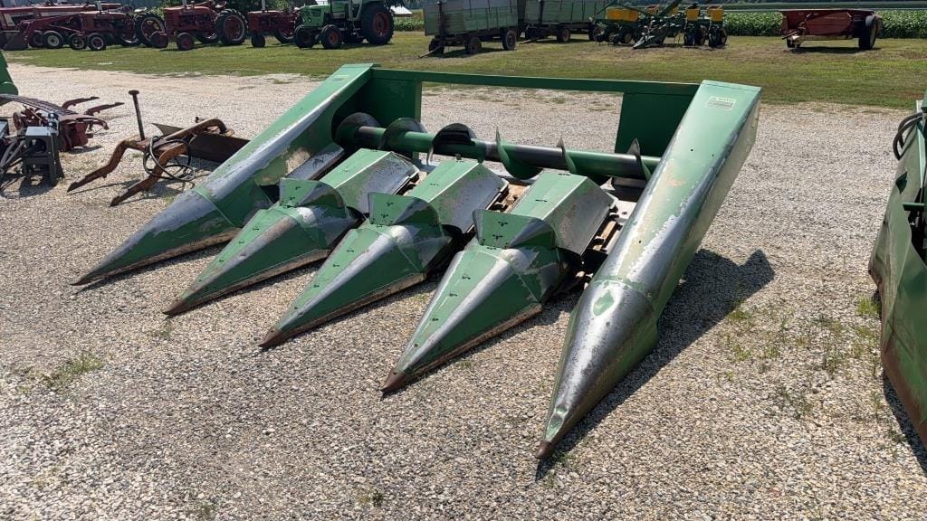 John Deere 443 Equipment Image0