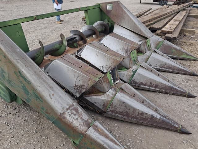 Image of John Deere 443 equipment image 1