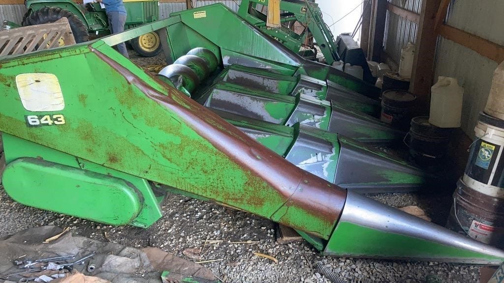 John Deere 643 Equipment Image0