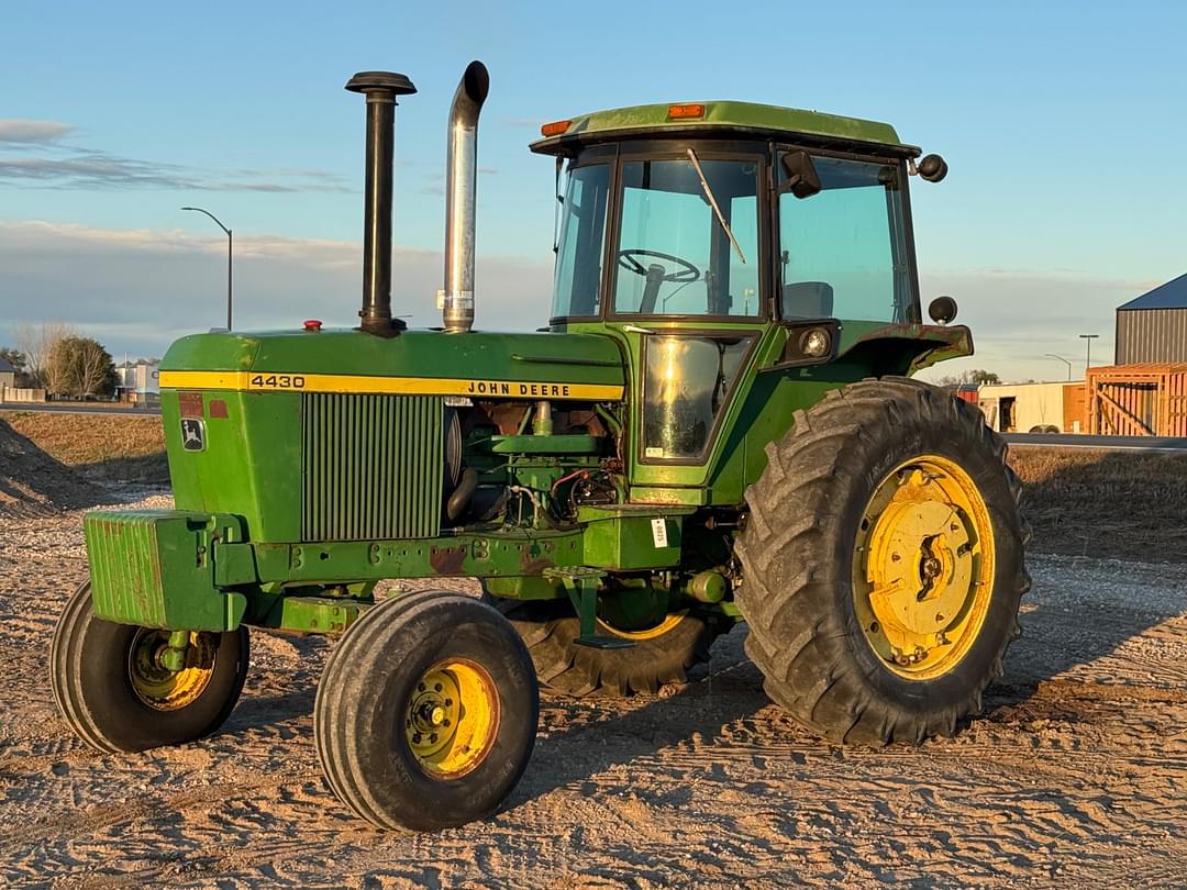 Image of John Deere 4430 Primary image