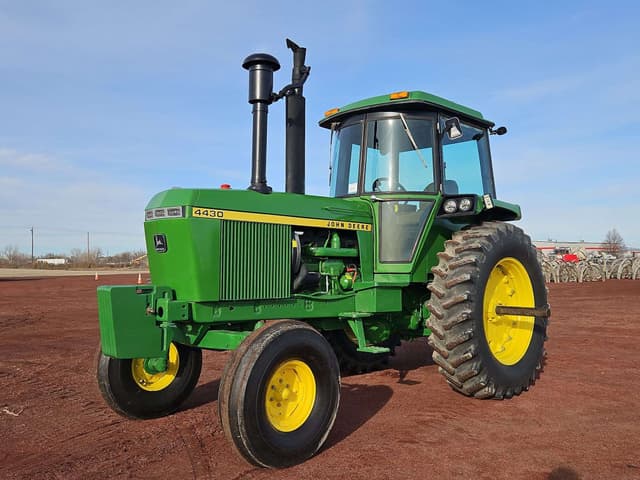 Image of John Deere 4430 equipment image 2