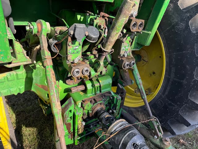 Image of John Deere 4430 equipment image 4