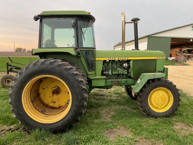 Image of John Deere 4430 equipment image 4