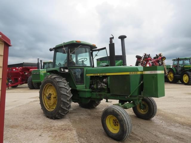 Image of John Deere 4430 equipment image 2