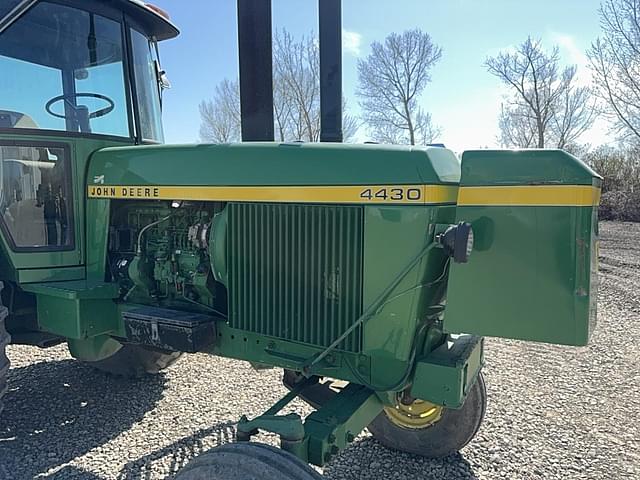 Image of John Deere 4430 equipment image 3
