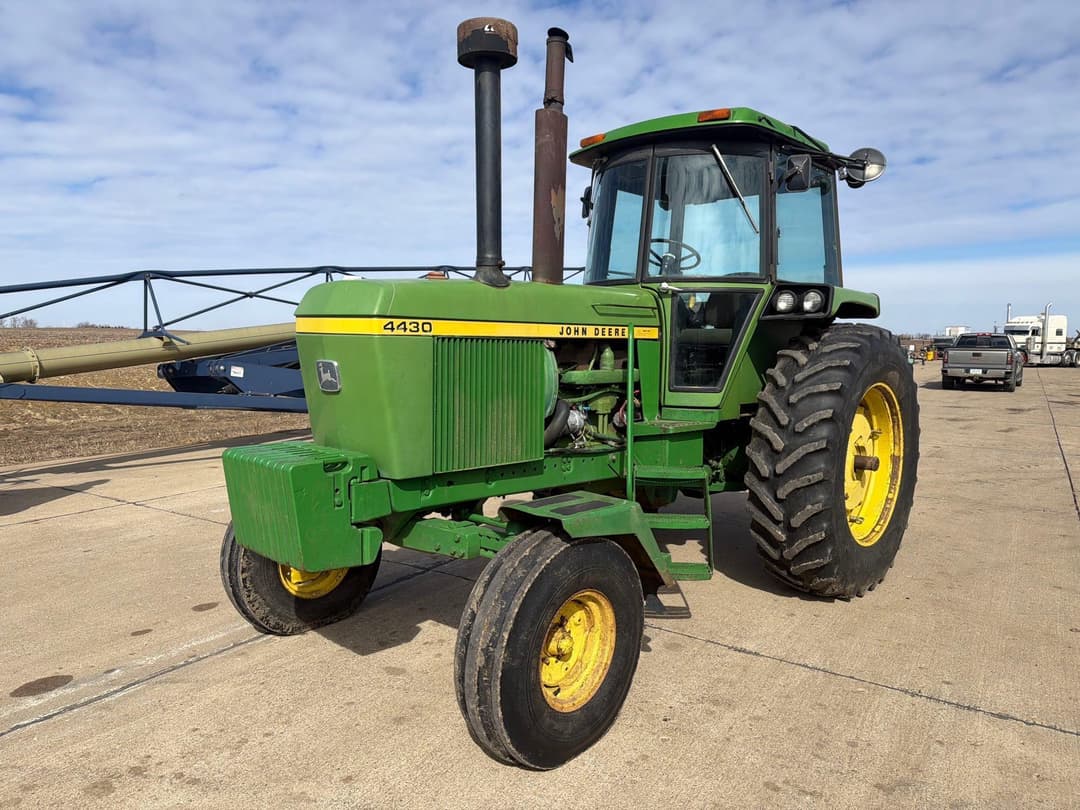 Image of John Deere 4430 Primary image