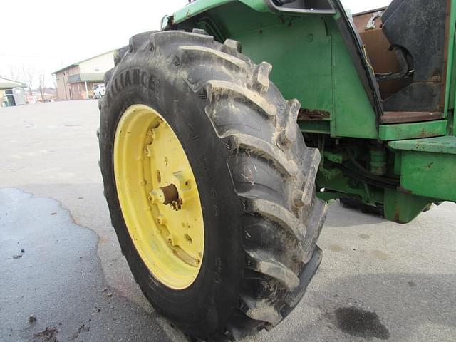 Image of John Deere 4430 equipment image 4