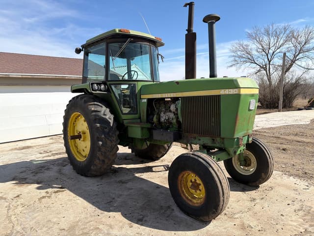 Image of John Deere 4430 equipment image 2