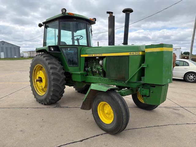 Image of John Deere 4430 equipment image 2