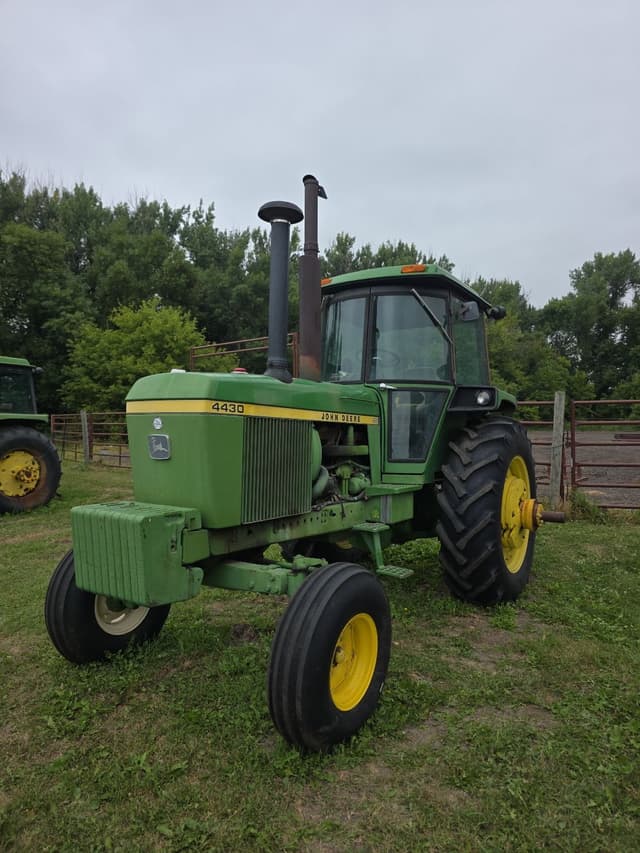 Image of John Deere 4430 equipment image 1