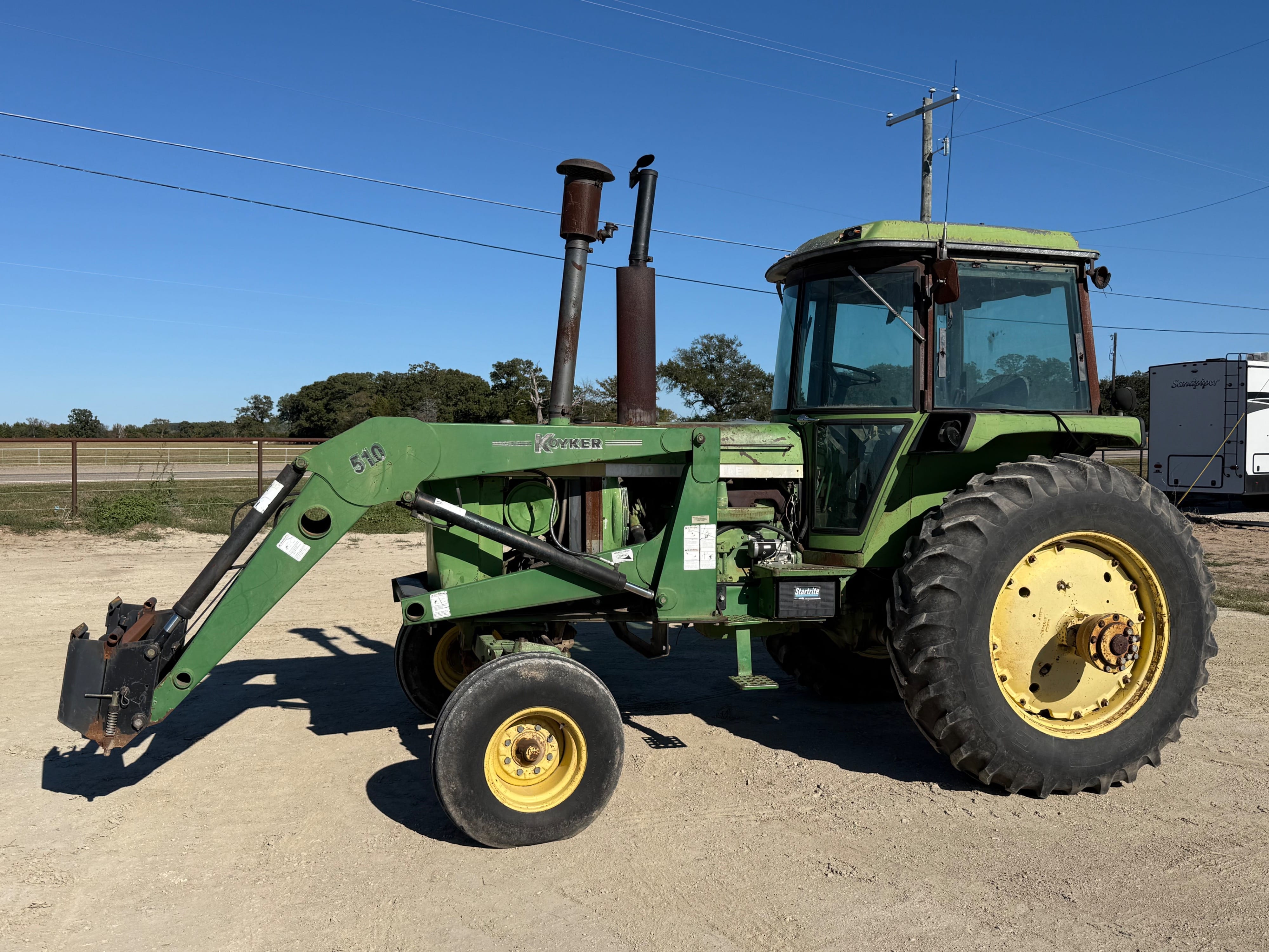 John Deere 4430 Equipment Image0