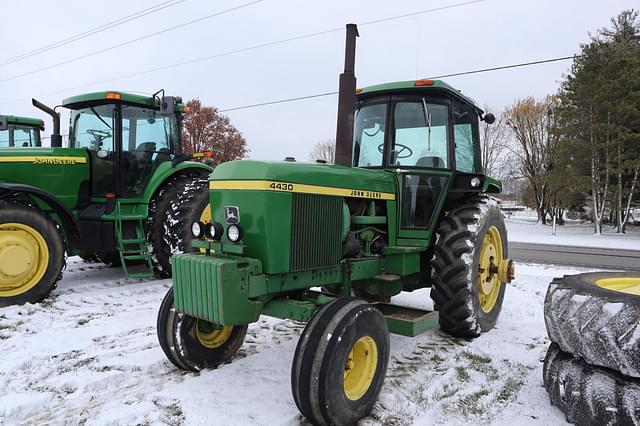 Image of John Deere 4430 equipment image 3