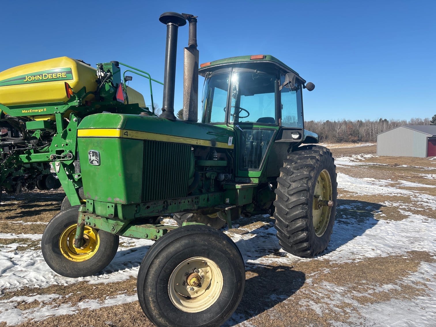 John Deere 4430 Equipment Image0