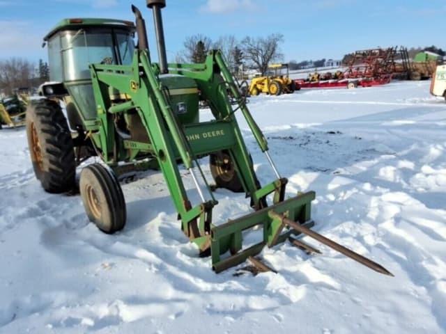 Image of John Deere 4430 equipment image 1