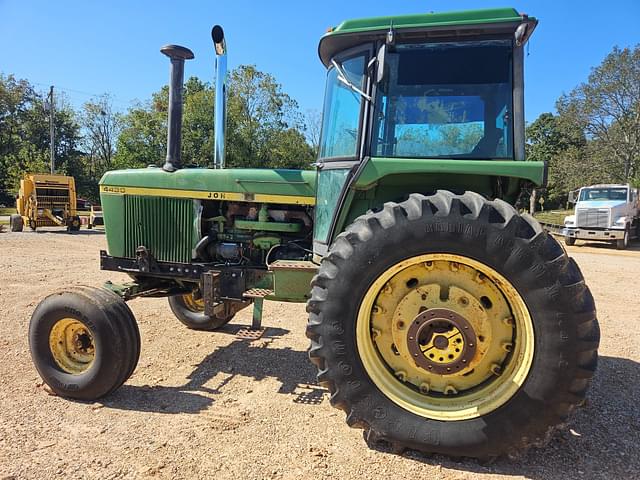 Image of John Deere 4430 equipment image 3