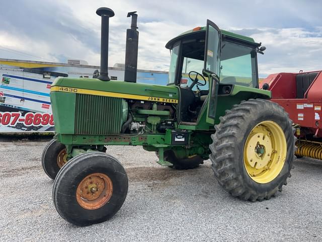 Image of John Deere 4430 equipment image 2