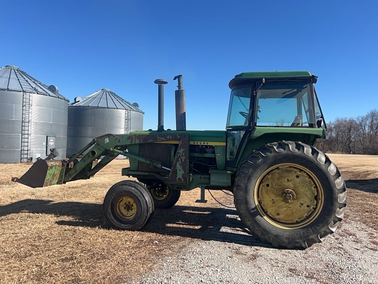John Deere 4430 Equipment Image0