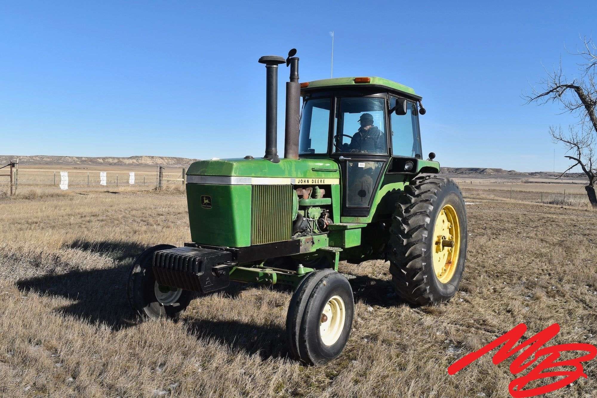 John Deere 4430 Equipment Image0