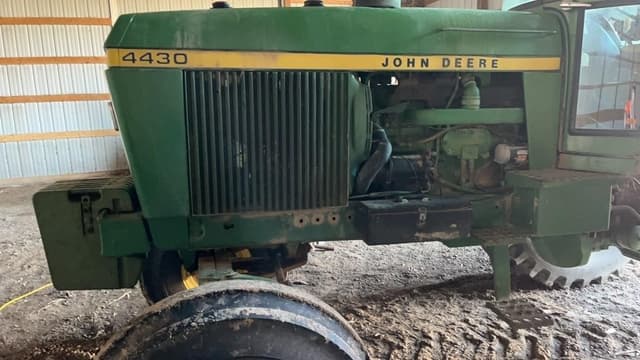 Image of John Deere 4430 equipment image 1