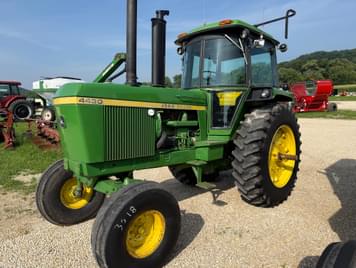 Main image John Deere 4430