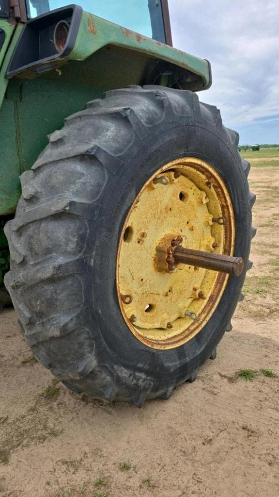 Image of John Deere 4430 equipment image 3