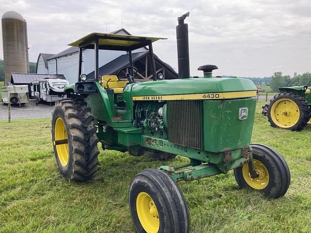 Image of John Deere 4430 equipment image 2