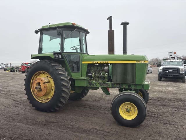 Image of John Deere 4430 equipment image 4