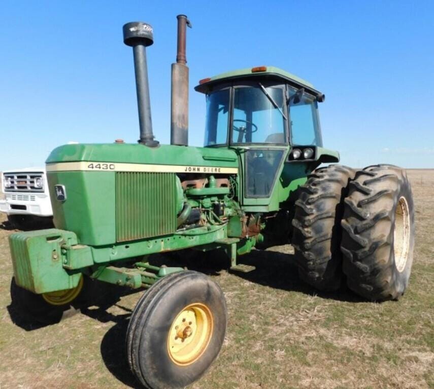Main image John Deere 4430
