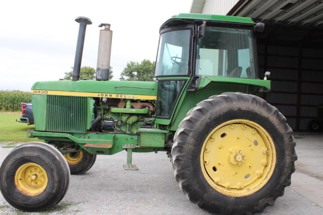 Image of John Deere 4430 equipment image 4