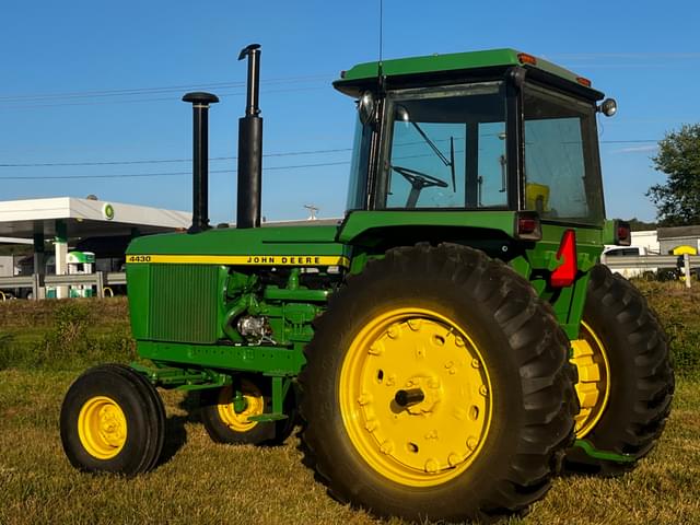 Image of John Deere 4430 equipment image 2