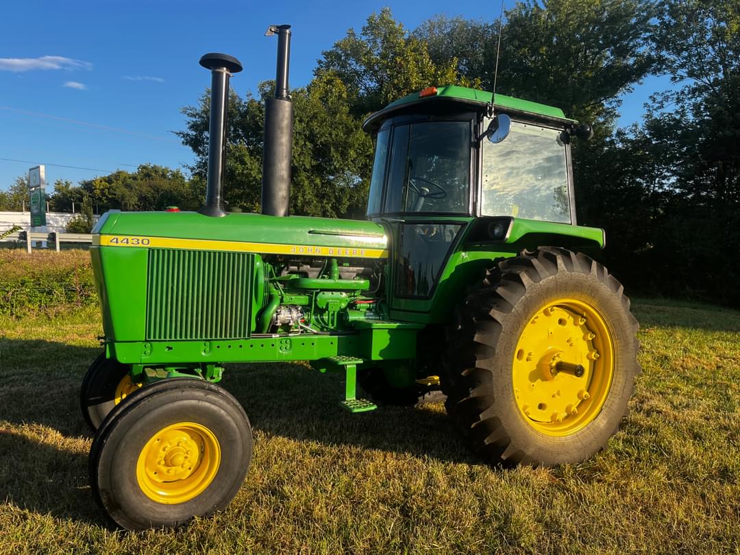 Image of John Deere 4430 Primary image